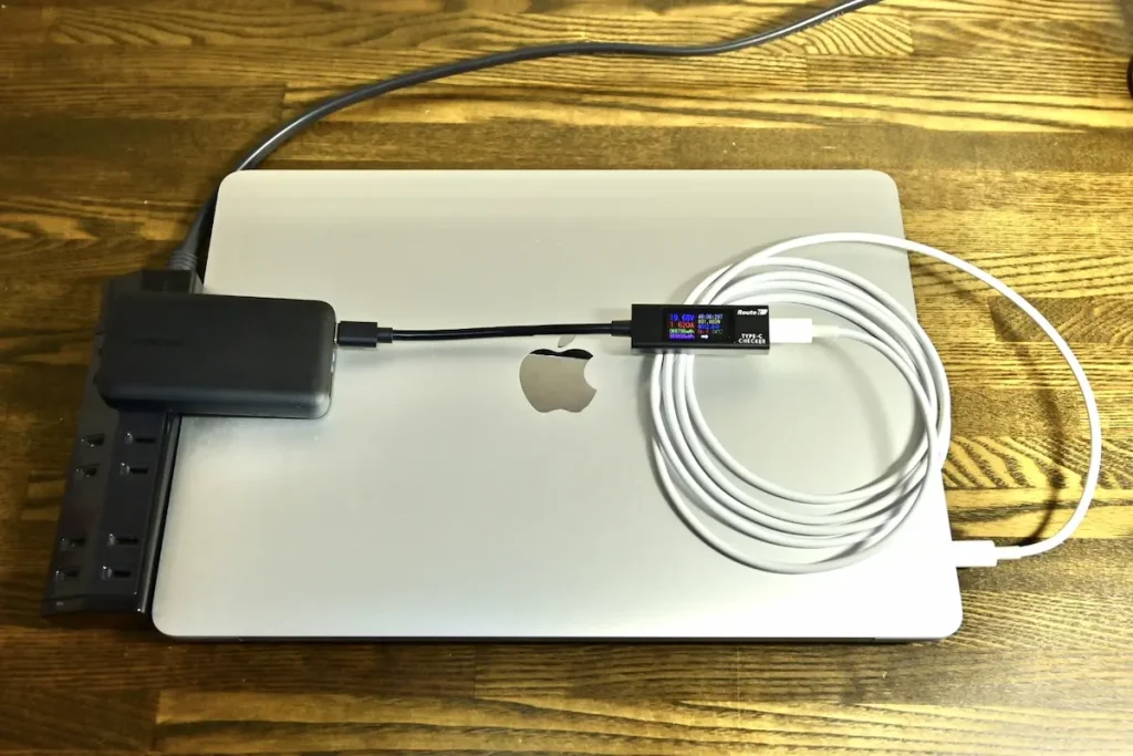 MATECH Sonicgarge Flat 65Wの充電能力テスト（Mac Book Pro 2020との接続状況証明）